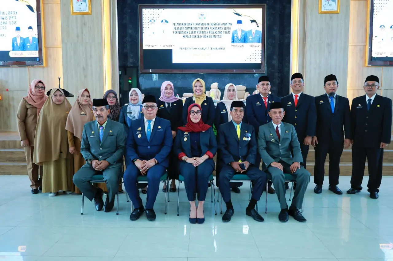 Bupati Barru Resmi Melantik Sejumlah Pejabat Administrator Dan Pengawas Lingkungan Pemerintahan