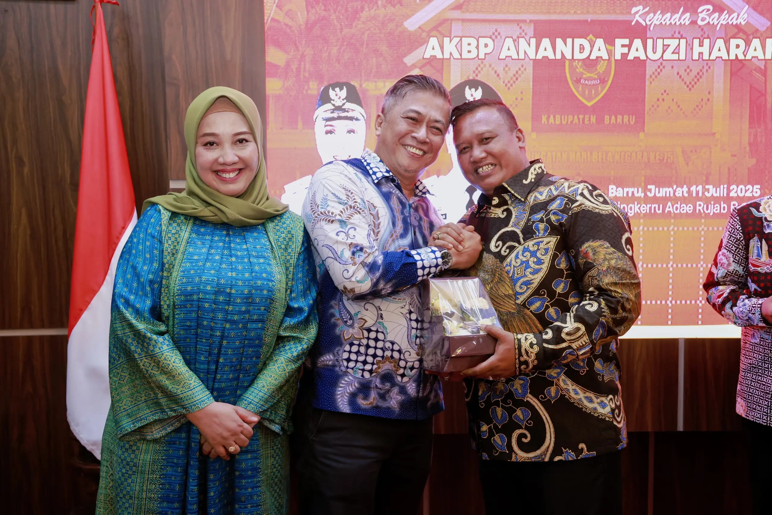 Wakil Bupati Barru Sampaikan Salam Perpisahan Penuh Keakraban Kepada AKBP Dodik