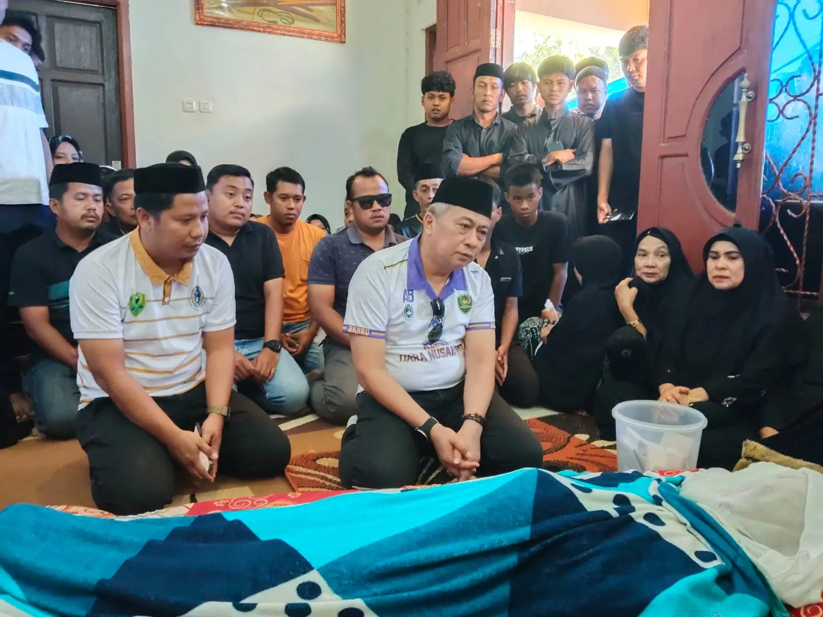Wakil Bupati Barru Menyampaikan Belasungkawa Secara Langsung Di Rumah Duka