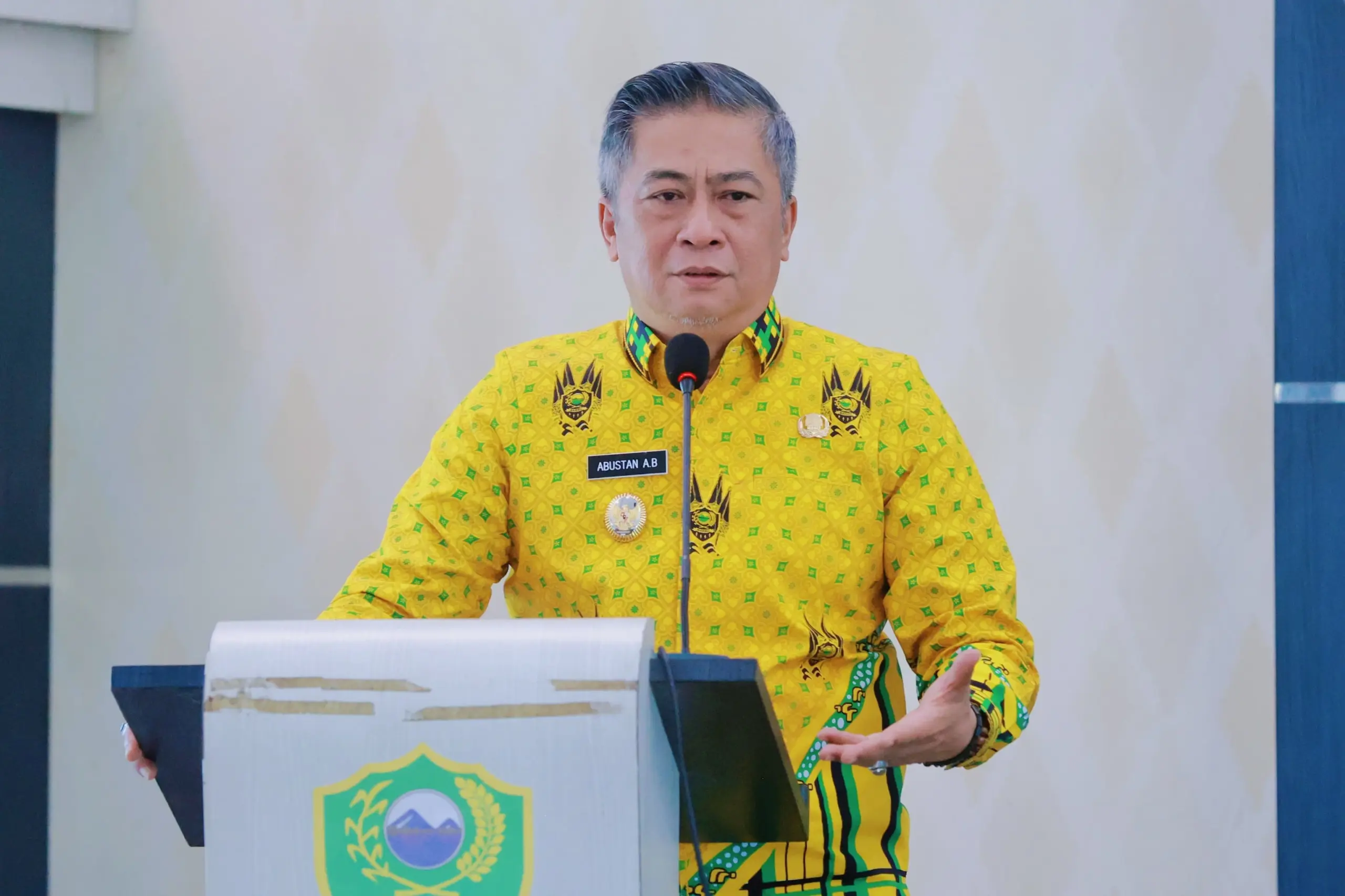 Wabup Membuka Secara Resmi Rapat Evaluasi Pelaksanaan Pengentasan Kemiskinan Dan Penghapusan Kemiskinan Ekstrem