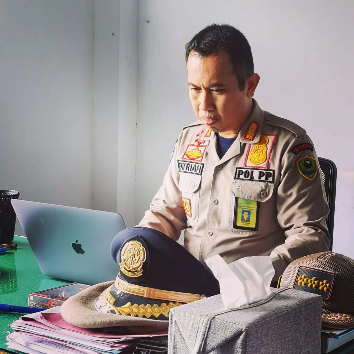 Satpol PP Damkar Barru Luncurkan Program BIJAK: Edukasi Hukum Daerah dalam Bahasa Inggris untuk Pelajar SMA