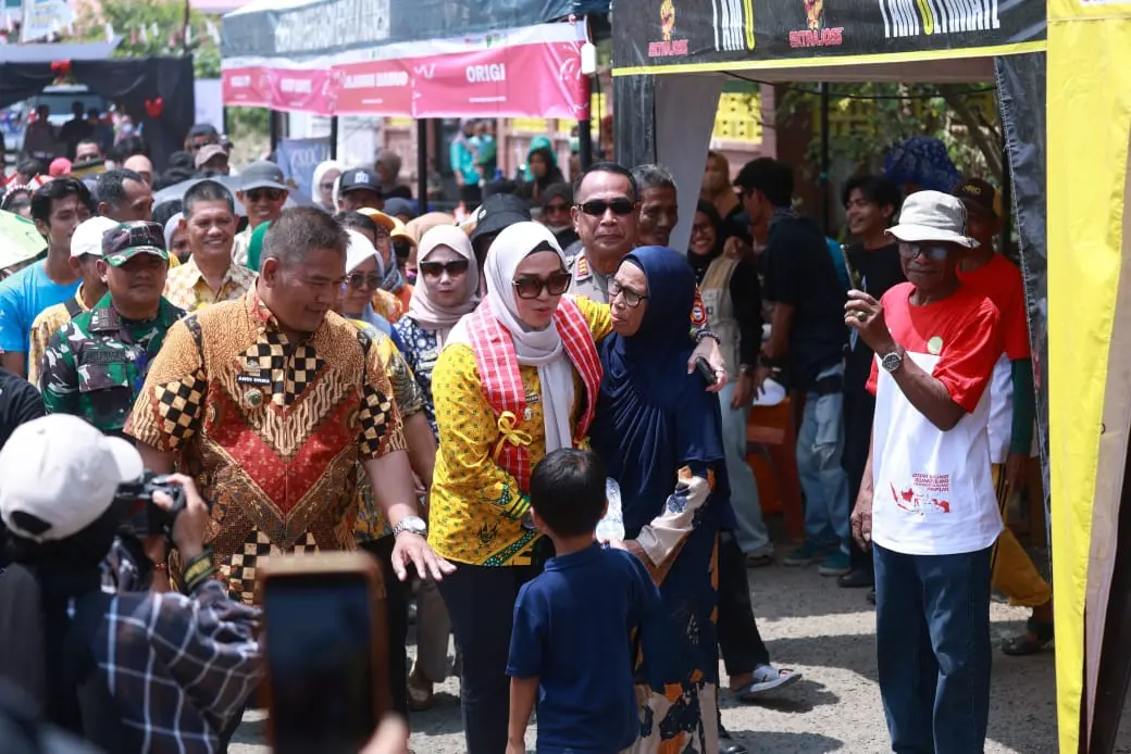 Pesta Rakyat Pesisir Barru 2025: Suguhan Budaya dan Pendongkrak Ekonomi UMKM