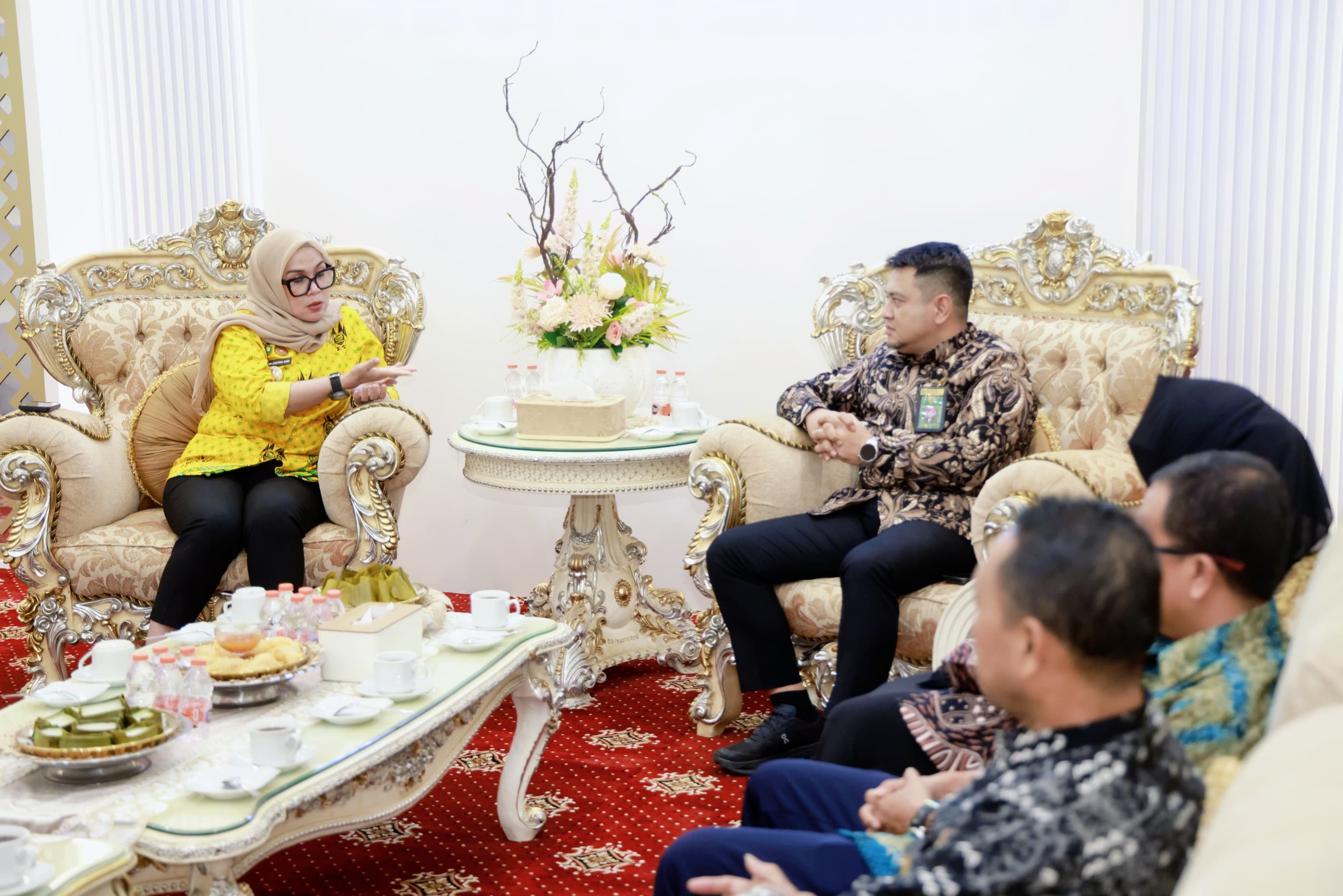 Bupati Andi Ina Kartika Sari Ajak Ricco Imam Vimayzar Kolaborasi: Sekolah Gratis untuk Anak Miskin di Barru!