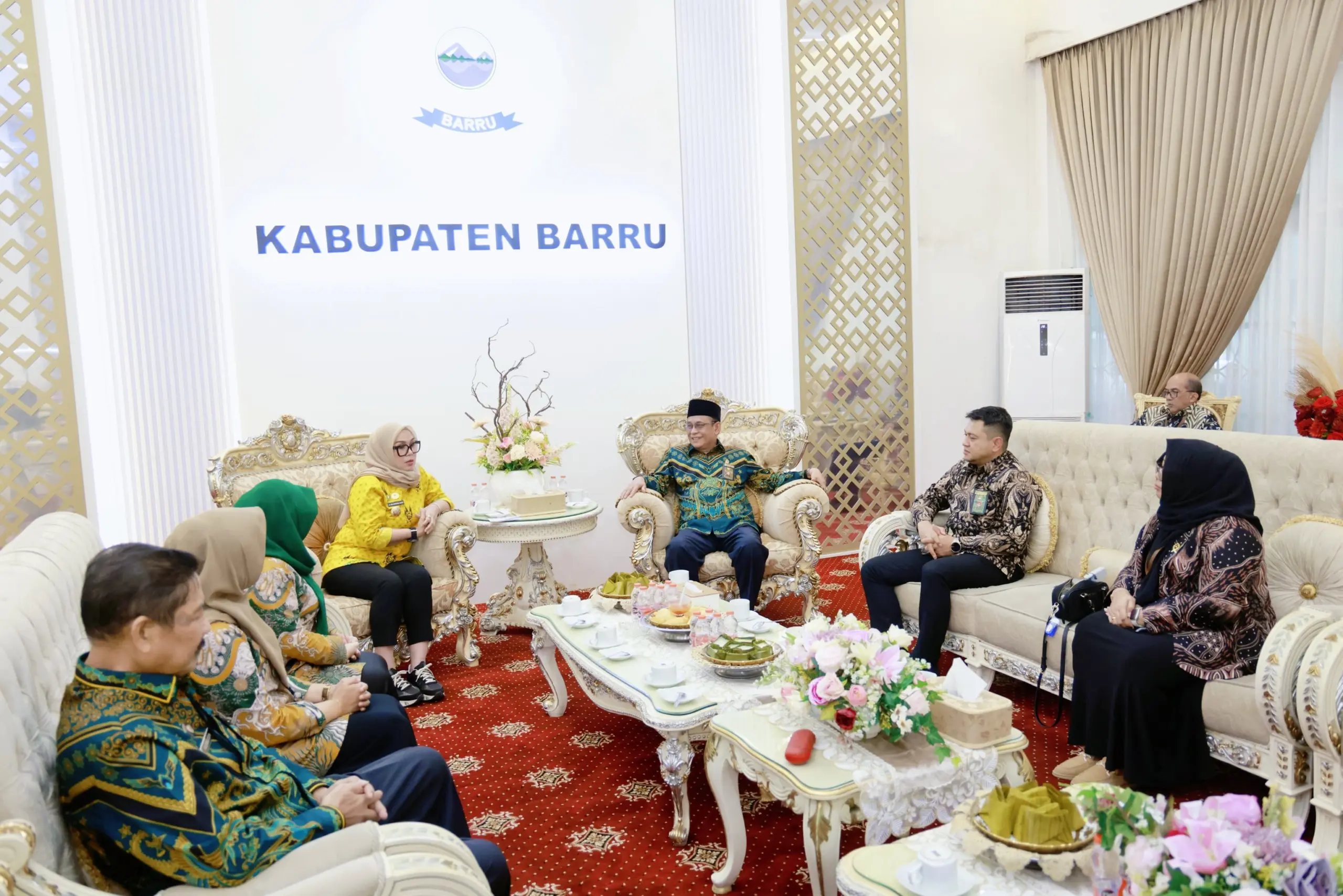 Bupati Barru dan Ketua PTA Sulawesi Selatan Pererat Sinergi untuk Tingkatkan Pelayanan Hukum dan Pencegahan Perkawinan Anak