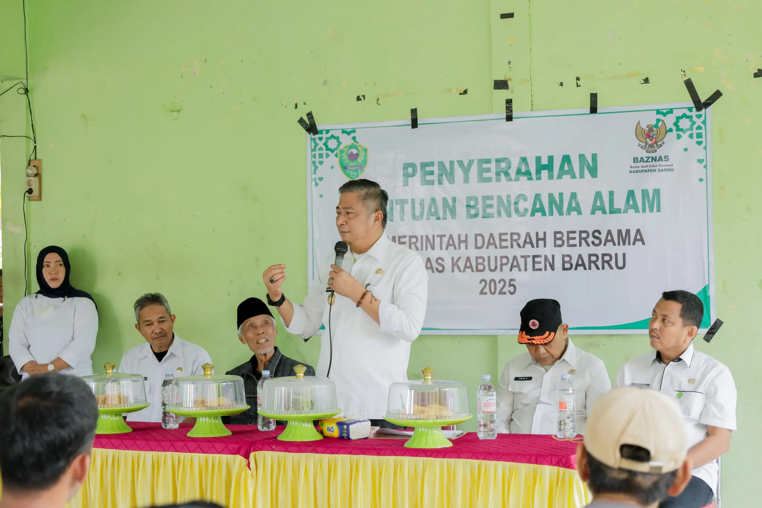 Dari Bencana ke Harapan Baru: Wabup Abustan Bagikan Bantuan & Peluang Kerja Internasional di Barru