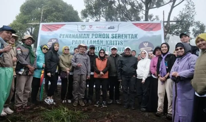 Pahala Unismuh Makassar Ikut Serta Penanaman 10 Ribu Pohon di Gowa