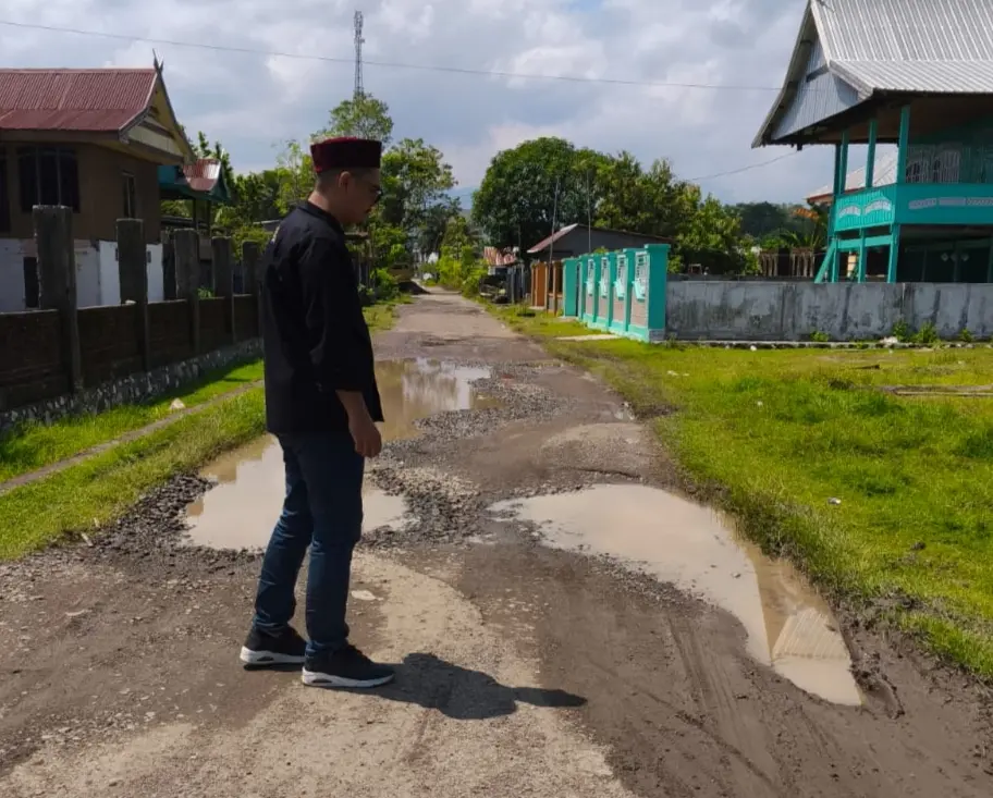 Prioritaskan Perbaikan Jalan Rusak, Haswar Janjikan Jalan Mulus Jika Terpilih